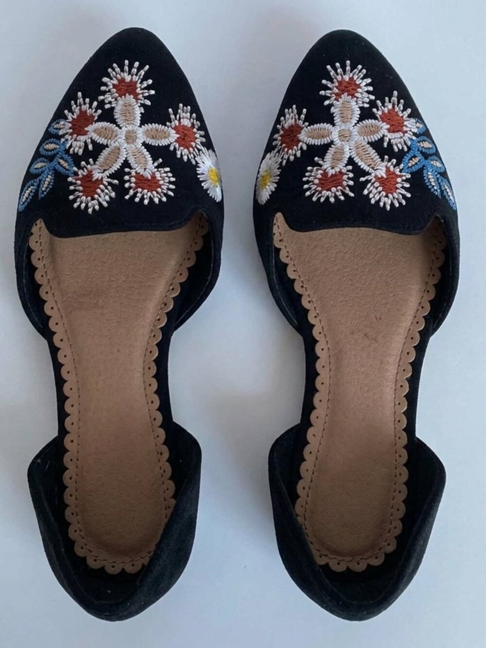 Restricted Black Embroidered Floral Flats ✨